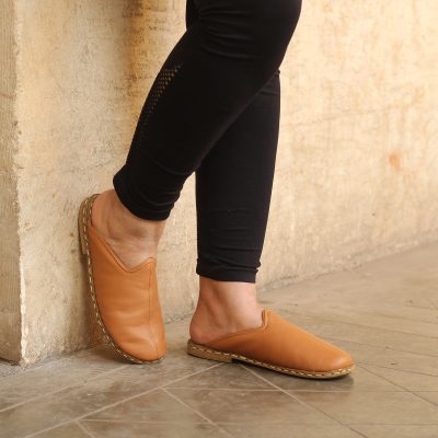 El Yapımı Barefoot Yalınayak Kadın Deri Parçalı Terlik, Hardal Rengi